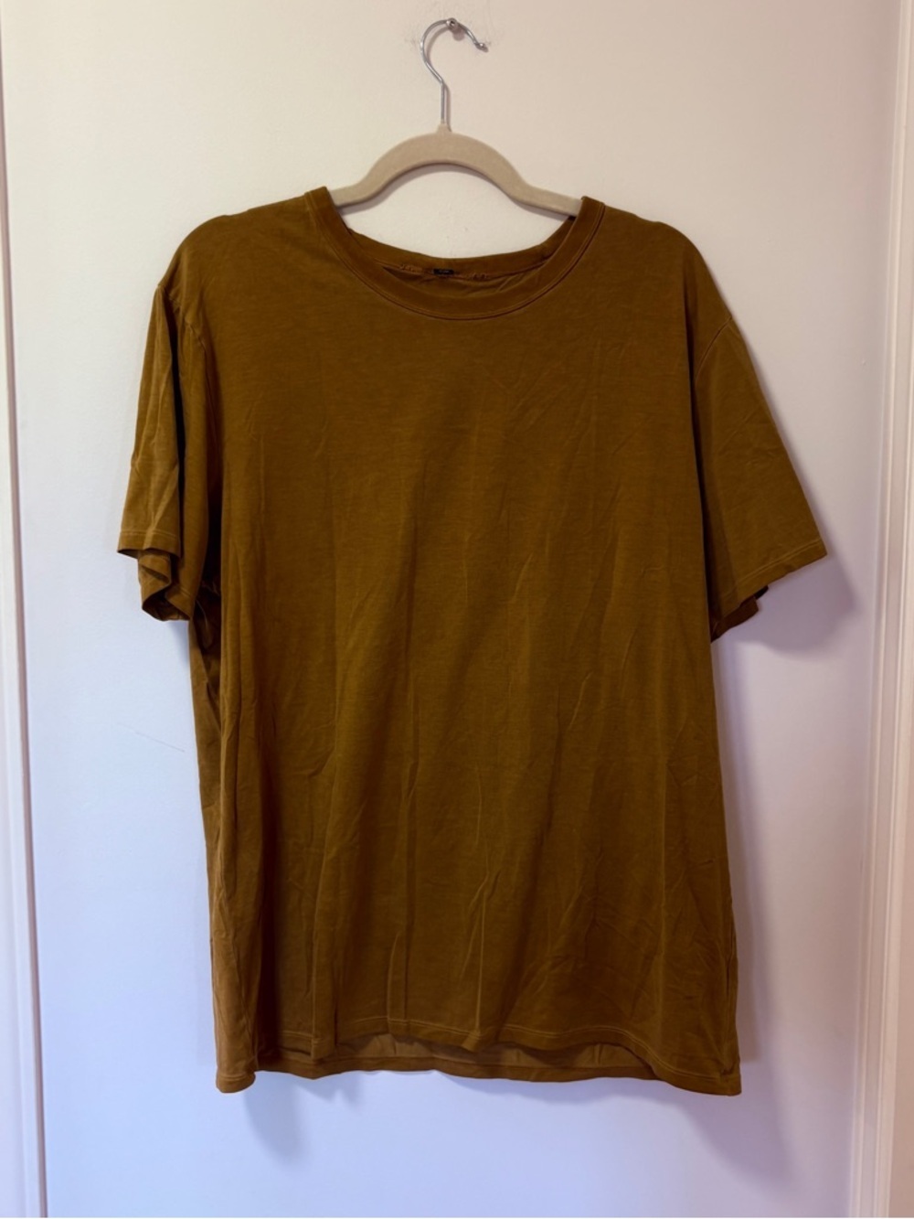 Lululemon T shirt mustard yellow / gold no size dot see measurements